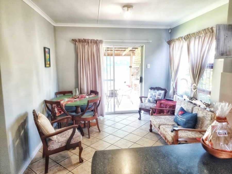 2 Bedroom Property for Sale in Kabega Park Eastern Cape
